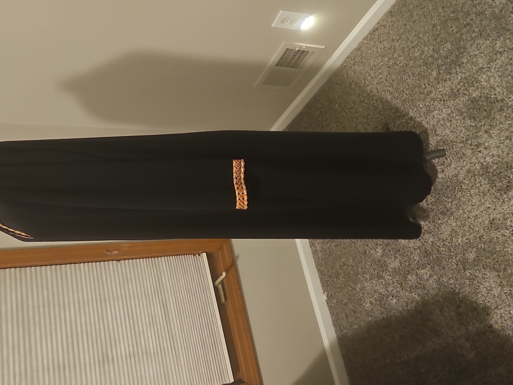 Al Karam Gold And Black Abaya - Picture 5 of 7